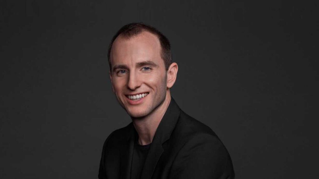 joe-gebbia-airbnb-founder
